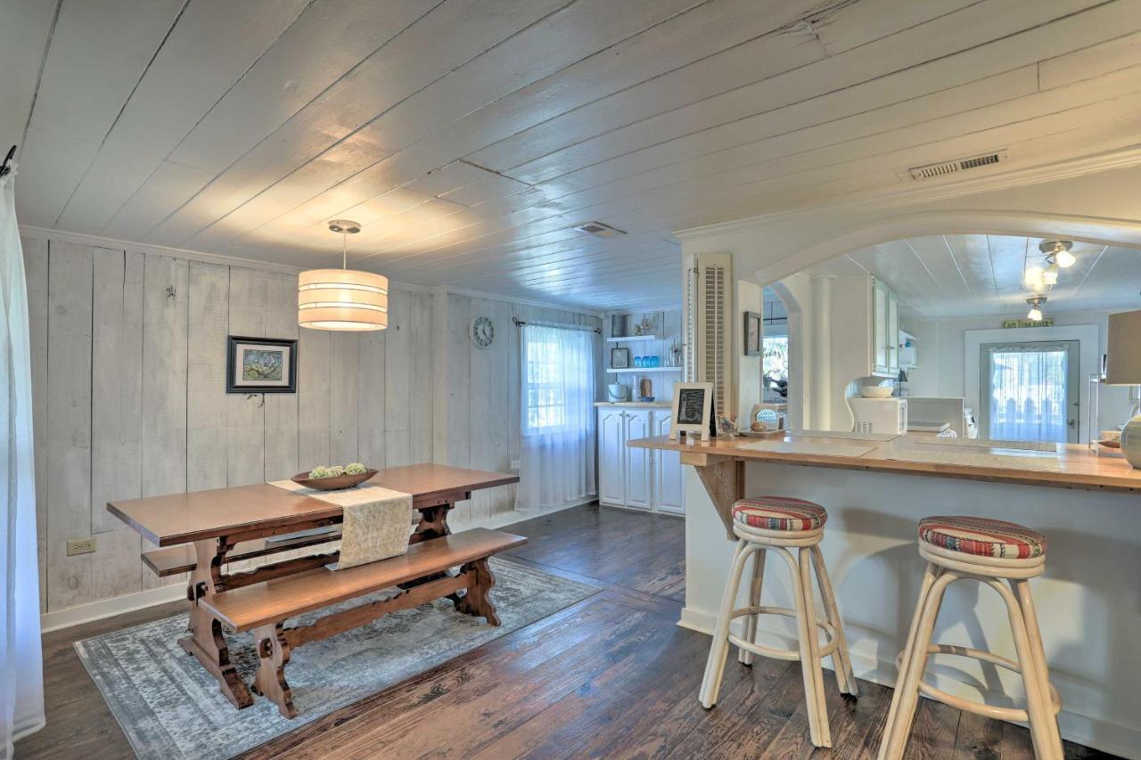 Coastal, Walkable Home In Historic Southport! Ngoại thất bức ảnh