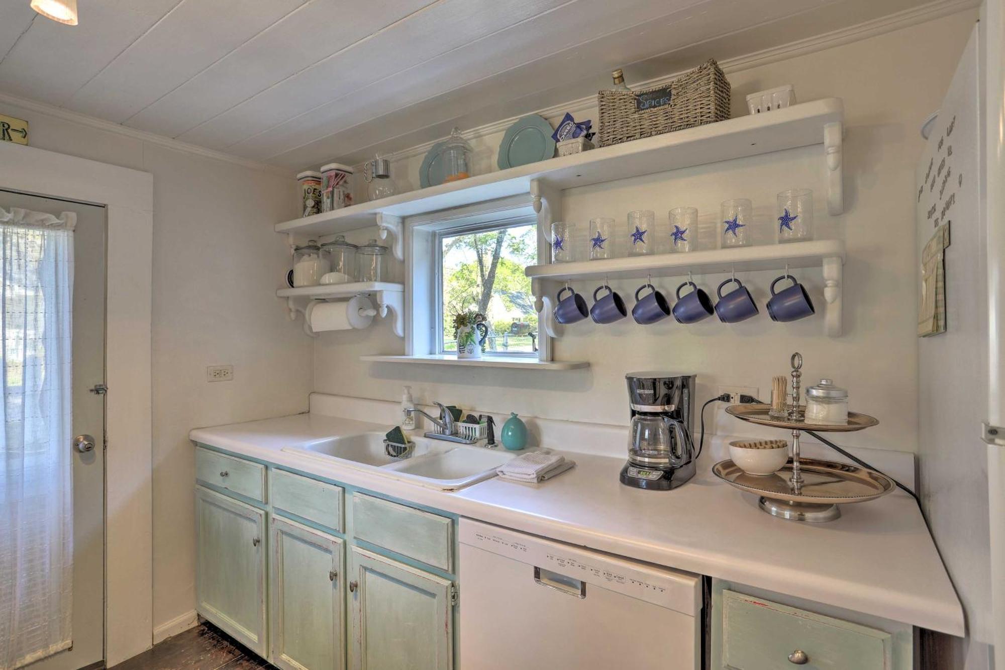 Coastal, Walkable Home In Historic Southport! Ngoại thất bức ảnh