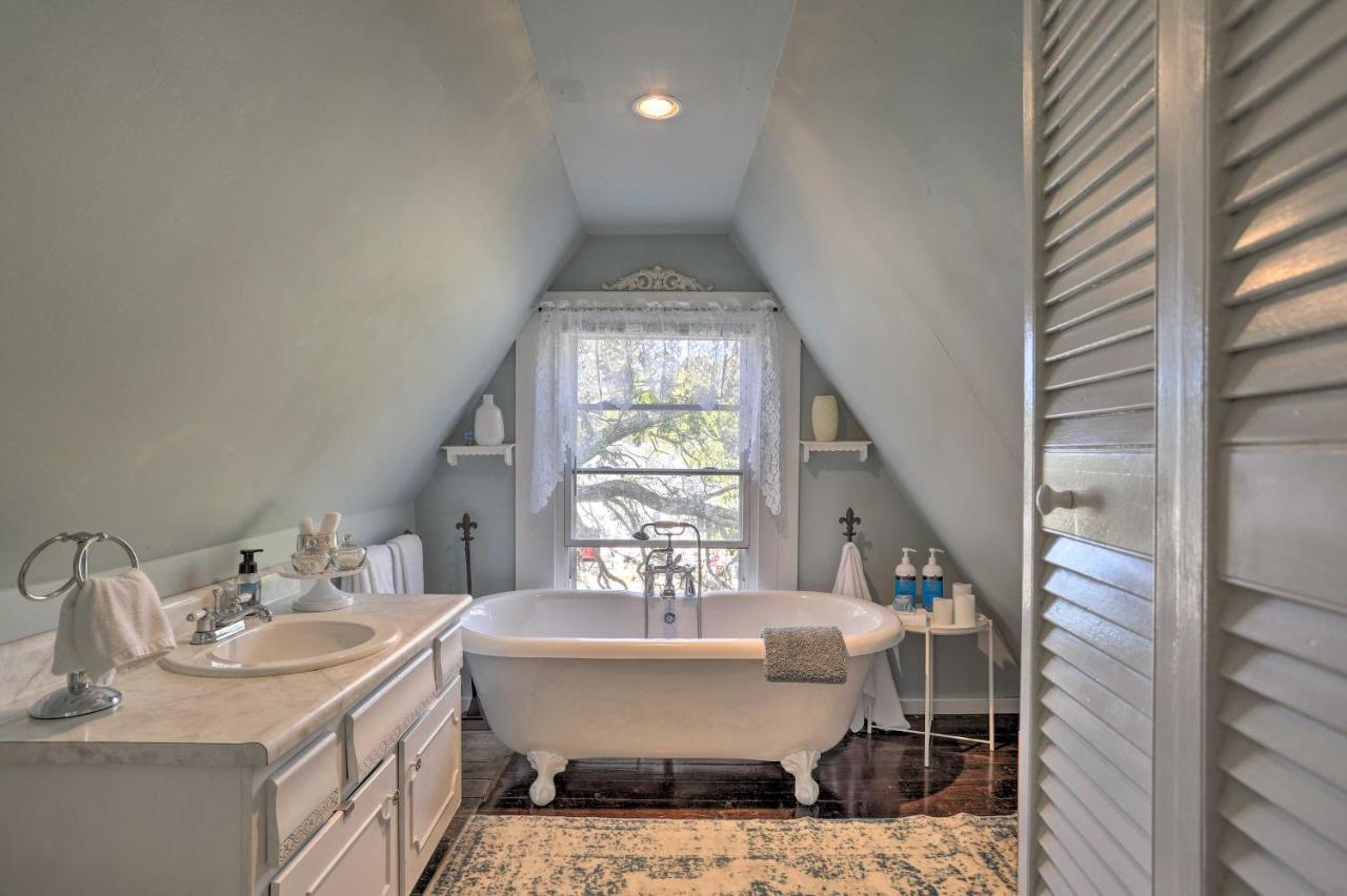 Coastal, Walkable Home In Historic Southport! Ngoại thất bức ảnh